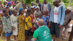 wash accès à l'eau ONG humanitaire Caravanes Solidaires