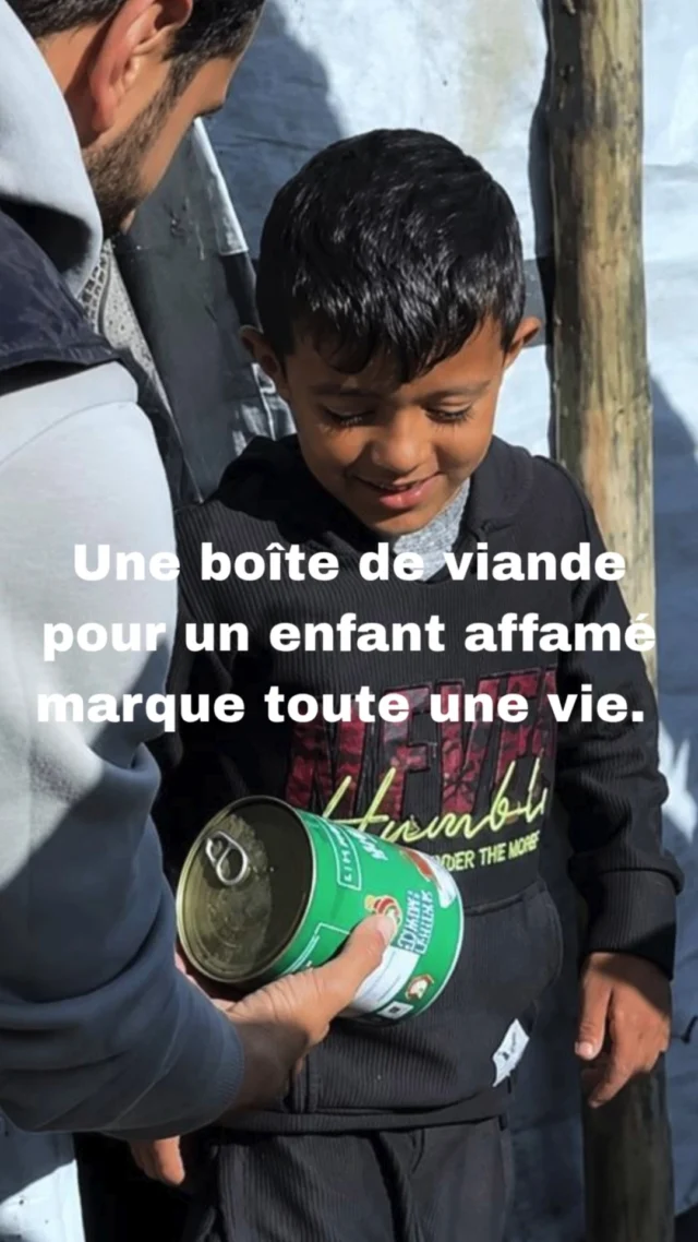 90 minutes de match s'oublient bien vite, mais la joie d'un enfant est bien plus précieuse ! Le vrai match se joue sur le terrain de la solidarité. Ensemble, continuons la course et livrons de l'espoir aux camps de Gaza. 🥫❤️
Rejoignez le vrai championnat avec Caravanes Solidaires.
#Solidarité #Humanitaire #Gaza #CaravanesSolidaires #ensemble